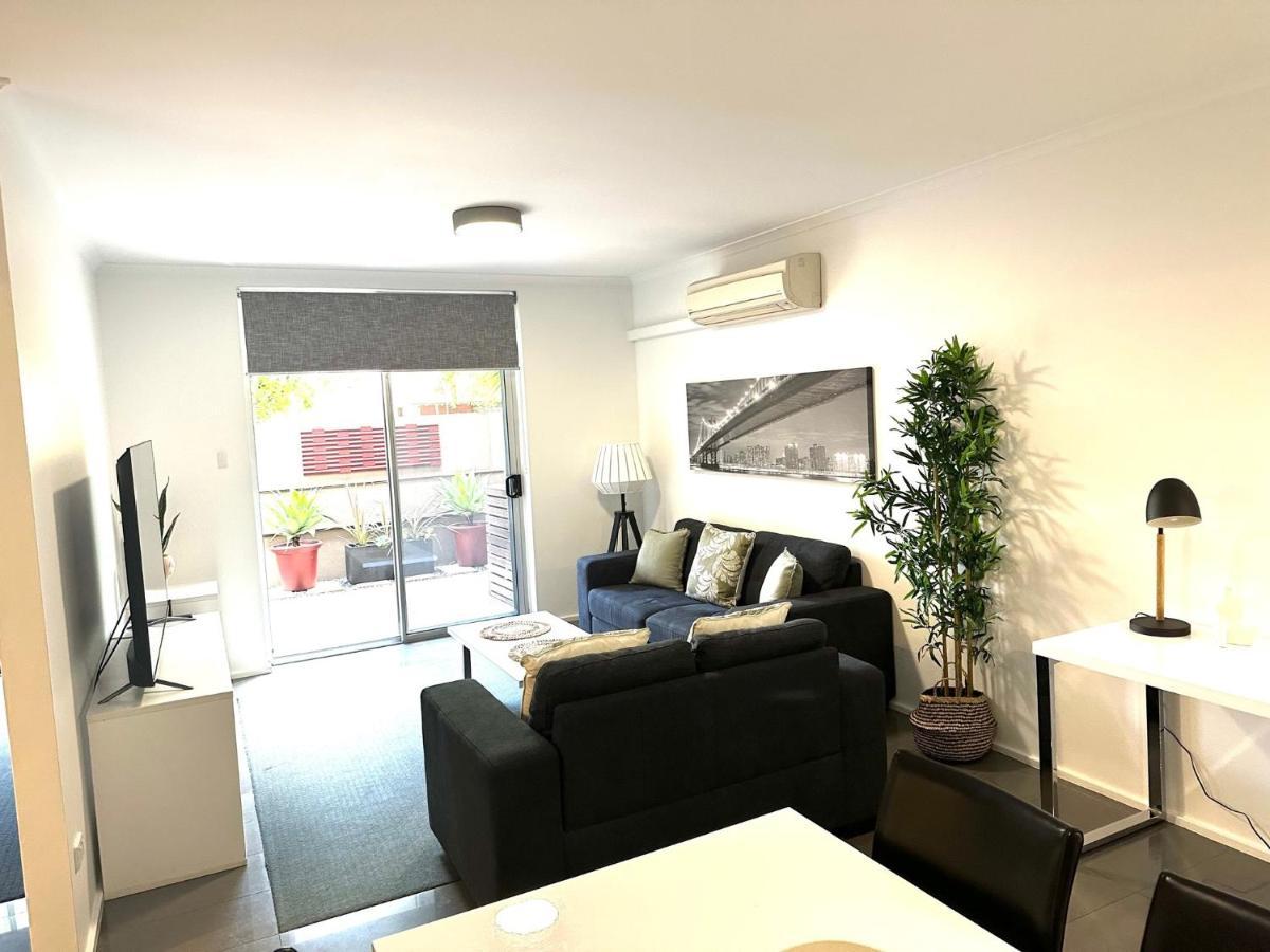 Adelaide Dress Circle Apartments - Archer Street Екстер'єр фото