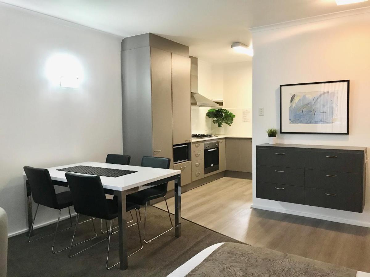 Adelaide Dress Circle Apartments - Archer Street Екстер'єр фото