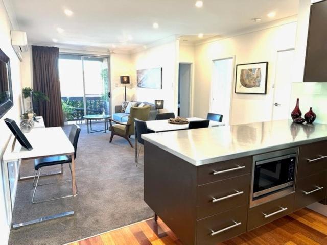 Adelaide Dress Circle Apartments - Archer Street Екстер'єр фото