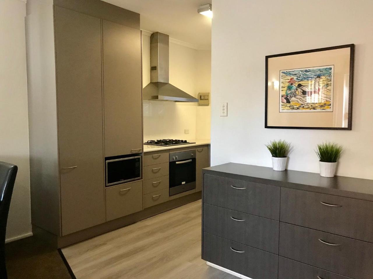 Adelaide Dress Circle Apartments - Archer Street Екстер'єр фото